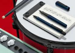 Faber Castell FC-150542 Vulpen Faber-Castell Hexo Blauw EF Schrijfkleur: Blauw -Winkel APLI 0006500490187 2 67c7689f 9f96 48f2 88d6 2a151e522fff