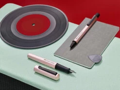 Faber Castell FC-150531 Vulpen Faber-Castell Hexo Rosé F -Winkel APLI 4005401505310 2