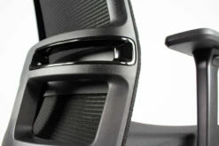 Linea Fabbrica Omnia 01 Zwart/Zwart Bureaustoel Met 3D Armleuning + Aluminium Voet 18 Linea Fabbrica Omnia 01 Zwart/Zwart Bureaustoel Met 3D Armleuning + Aluminium Voet -Winkel APLI 8033540636134 8