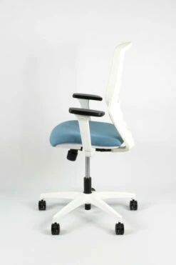 Geen Merk LF-2021525 Bureaustoel Linea Tekna White 01 L.blauw/wit Met 3D Armleuning -Winkel APLI 8033540636233 5